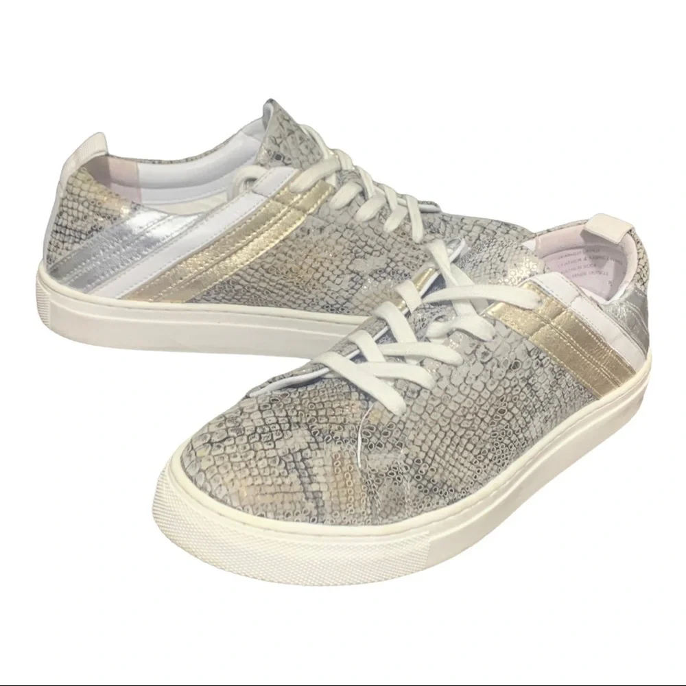 Seychelles Standout Sneaker leather snake print‎ metallic sz8 Excellent !